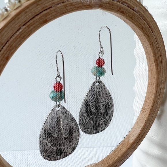 SOUTHWESTERN Cactus Earrings with Red Cabochon Stones - Picture 6 of 15